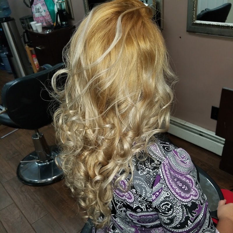 Dominican Beauty Hair Design, beauty salon in Elizabeth, NJ, photo 4 of 10