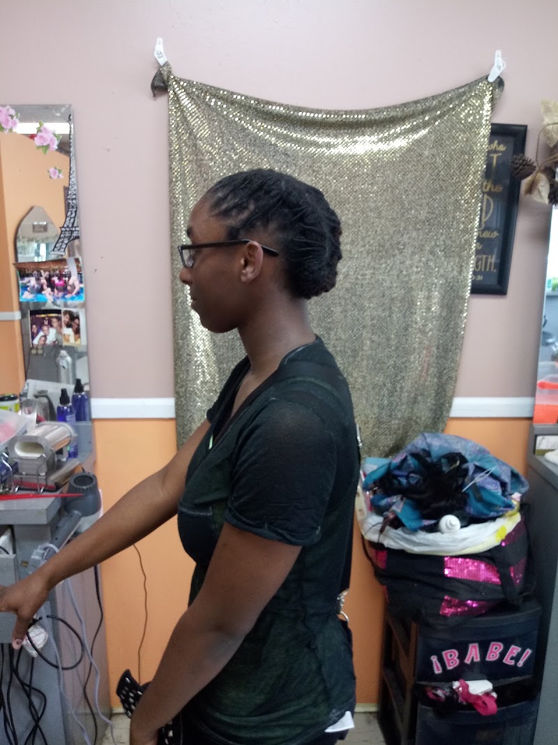 A New U Beauty Salon, beauty salon in Belleville, IL, photo 1 of 10