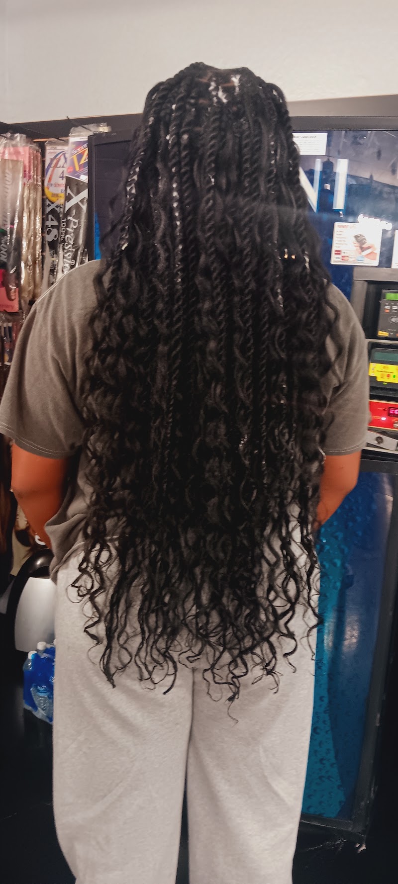 Maneenvy Hair Salon, beauty salon in Avondale, AZ, photo 4 of 10