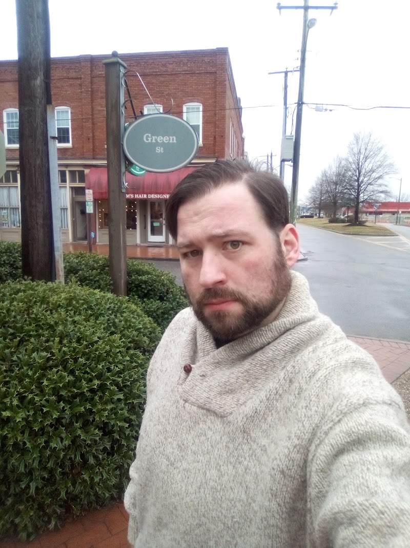 Pam's Hair Designers, beauty salon in Portsmouth, VA, photo 2 of 10