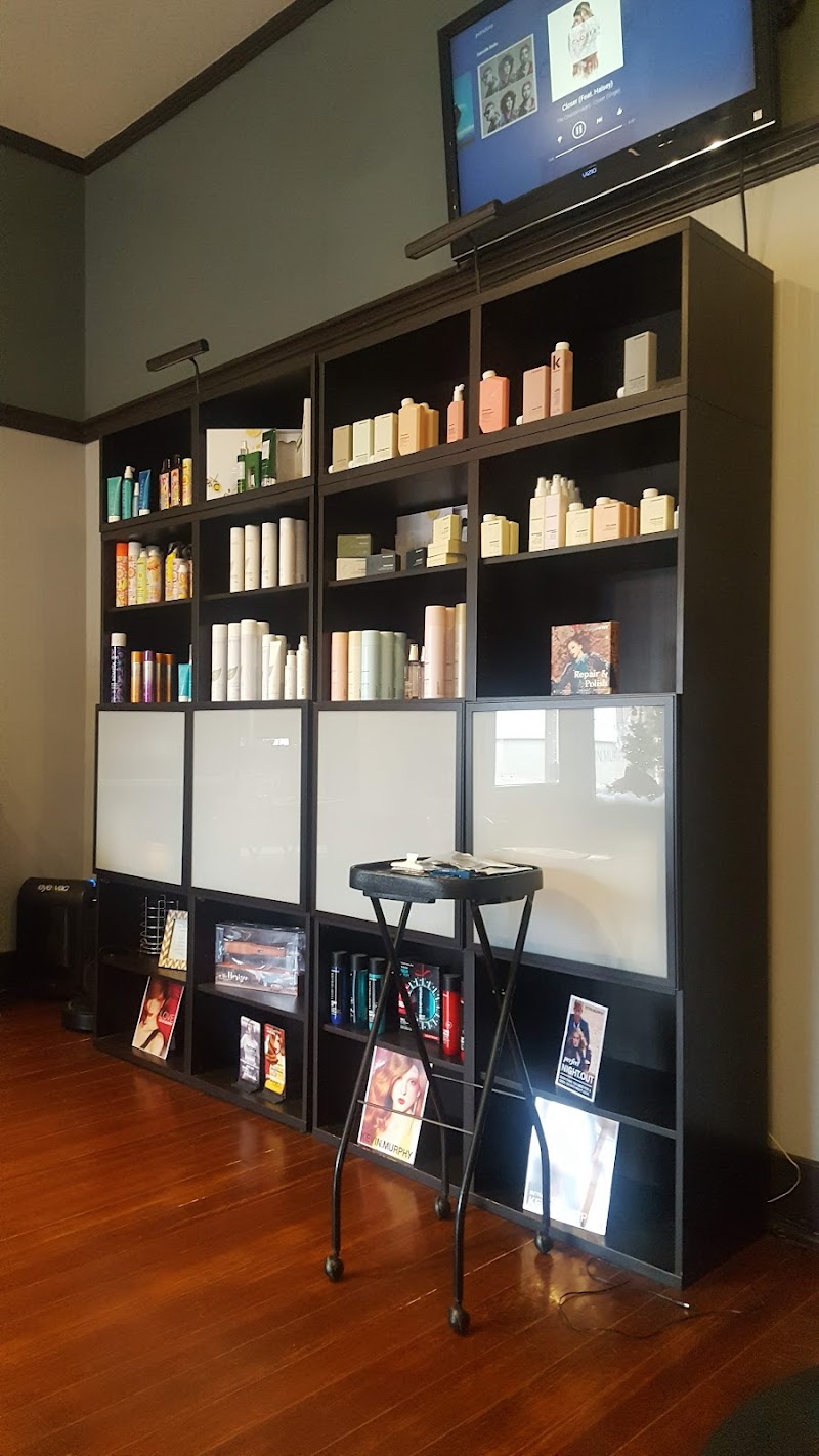 Trashy Roots Salon, beauty salon in Washington, MO, photo 5 of 10