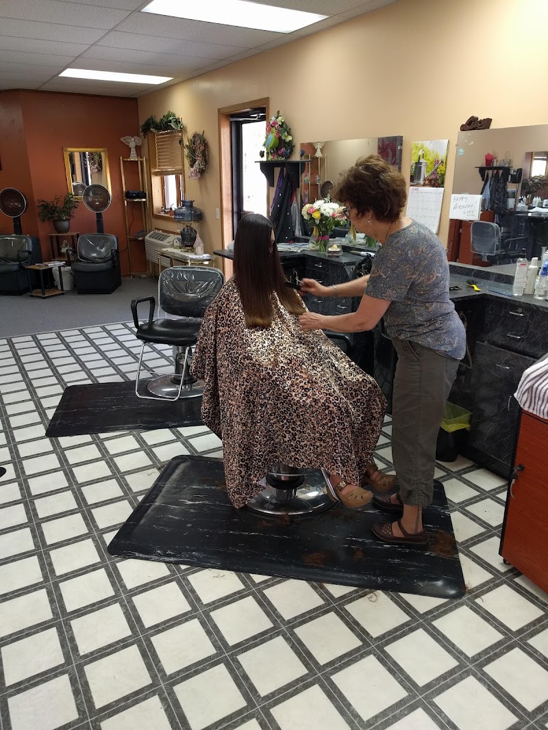 Kurl-N-Swirl Beauty Salon, beauty salon in Alliance, NE, photo 5 of 5