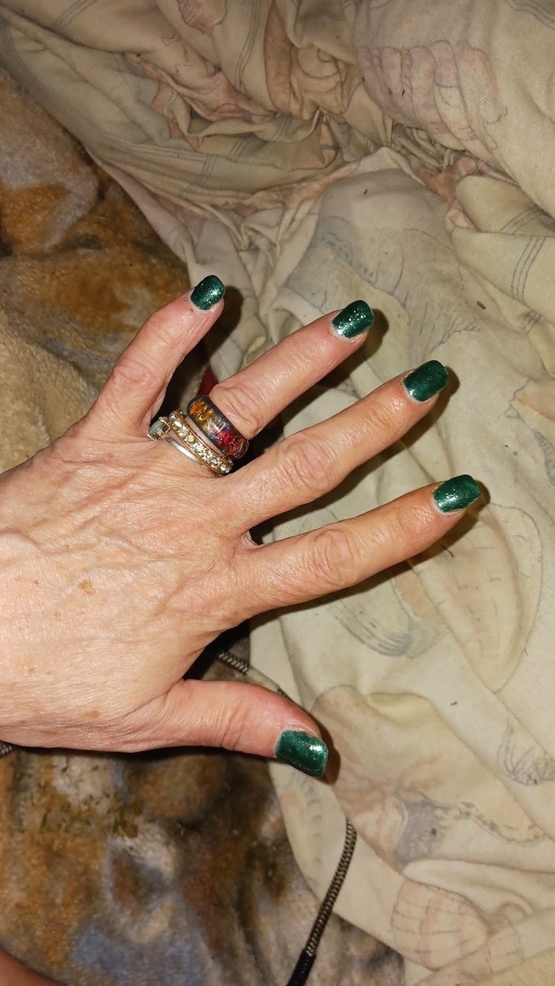 Le Nails, nail salon in Meadville, PA, photo 5 of 8
