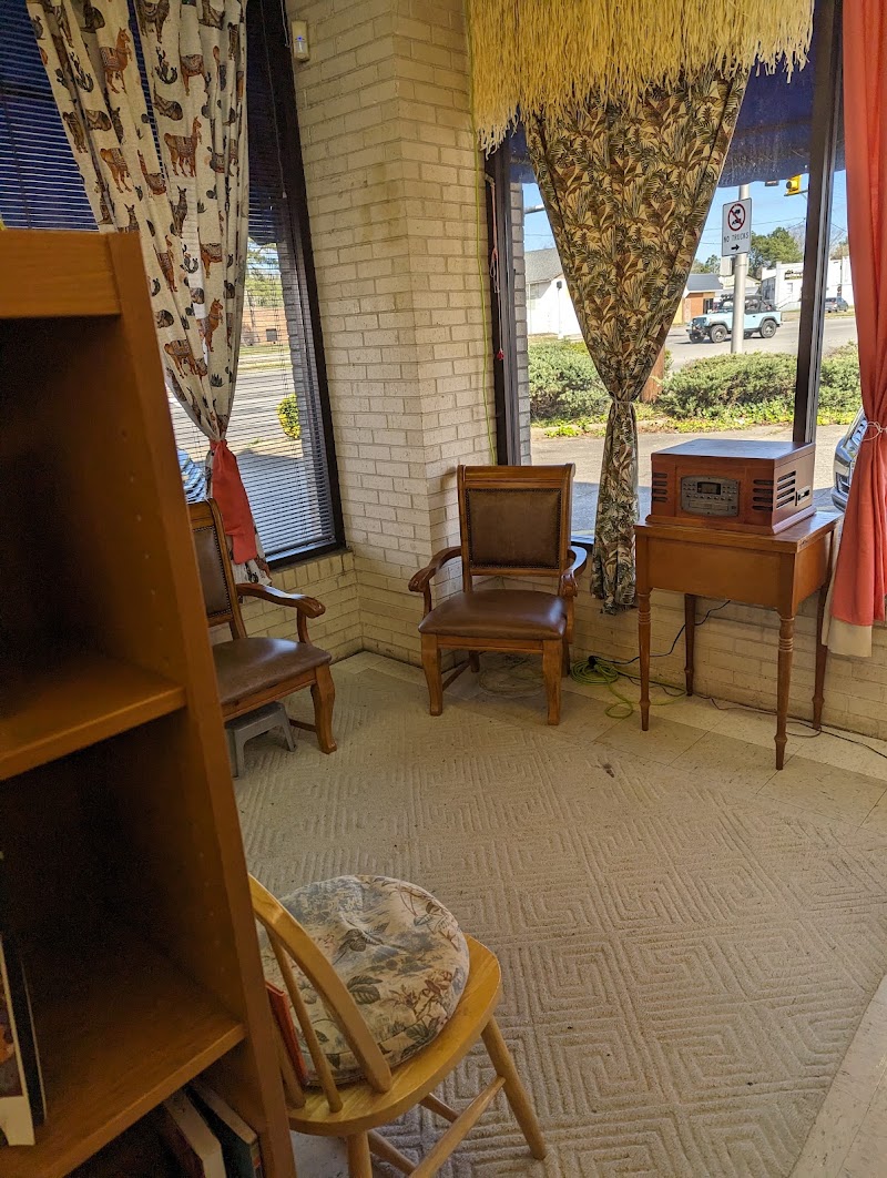 Tracie's Hair & Beyond, beauty salon in Suffolk, VA, photo 1 of 4