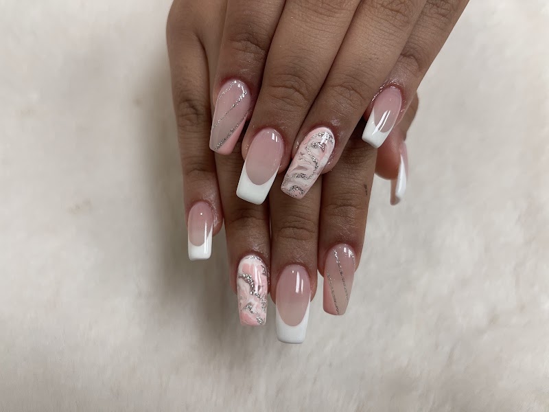 Happy Nails, nail salon in Hilton Head Island, SC, photo 2 of 10