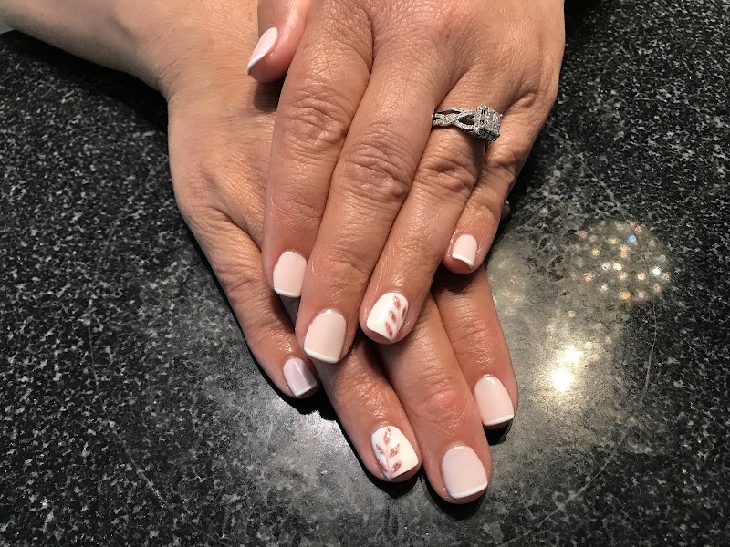 Happy Nails, nail salon in Hilton Head Island, SC, photo 5 of 10
