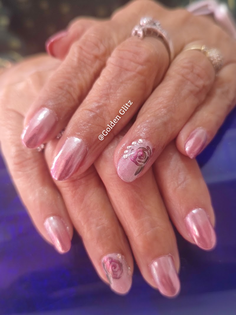 Golden Glitzz Nail Art Studio, nail salon in Surat, India, photo 5 of 10