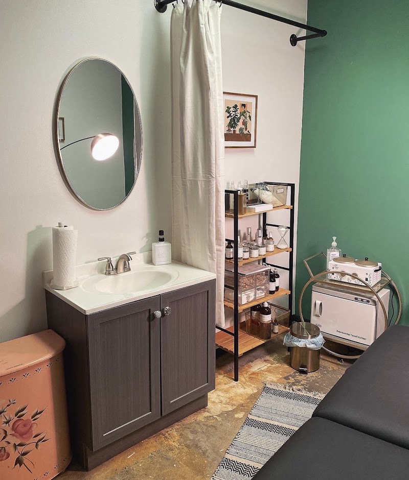 BB Boutique & Salon, clothing store in Garden City, KS, photo 1 of 10