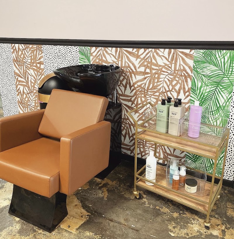 BB Boutique & Salon, clothing store in Garden City, KS, photo 2 of 10