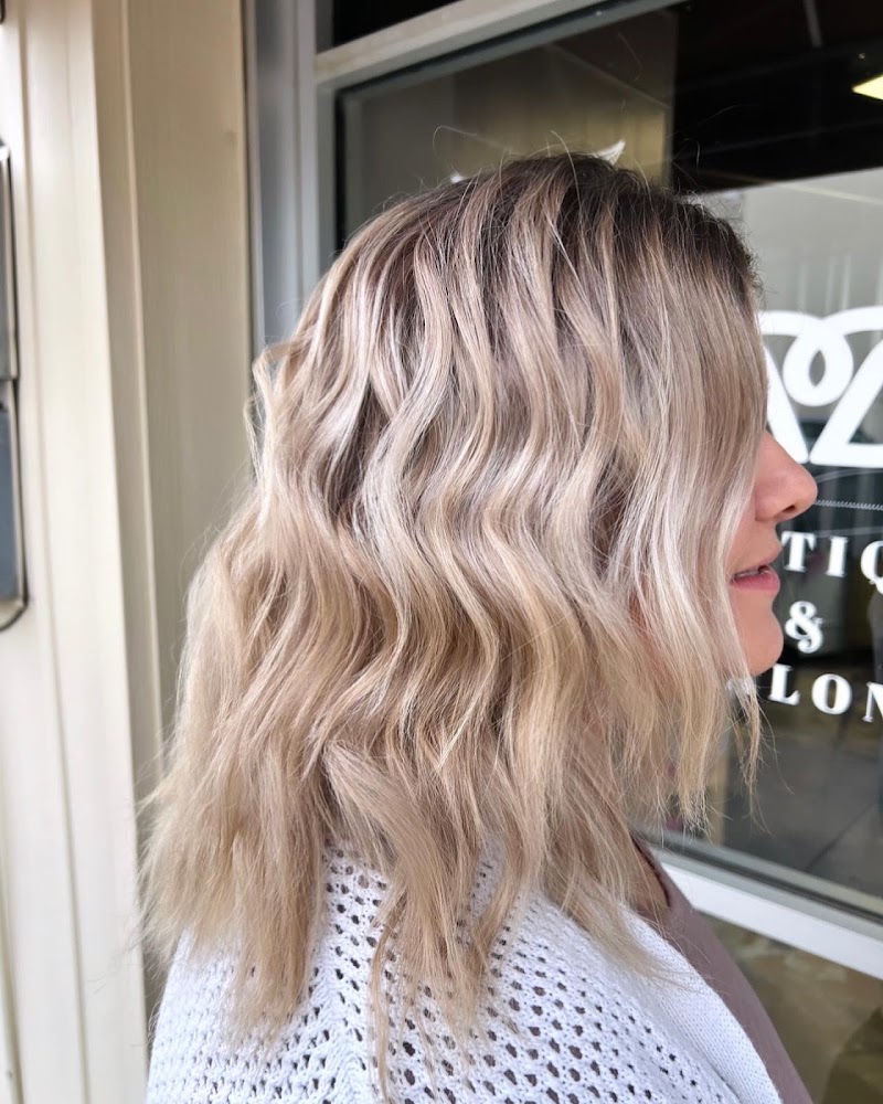 BB Boutique & Salon, clothing store in Garden City, KS, photo 4 of 10