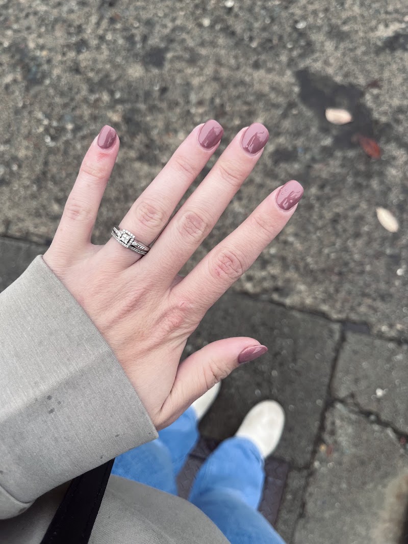 Hi-Tek Nails & Tanning, nail salon in Pullman, WA, photo 4 of 10