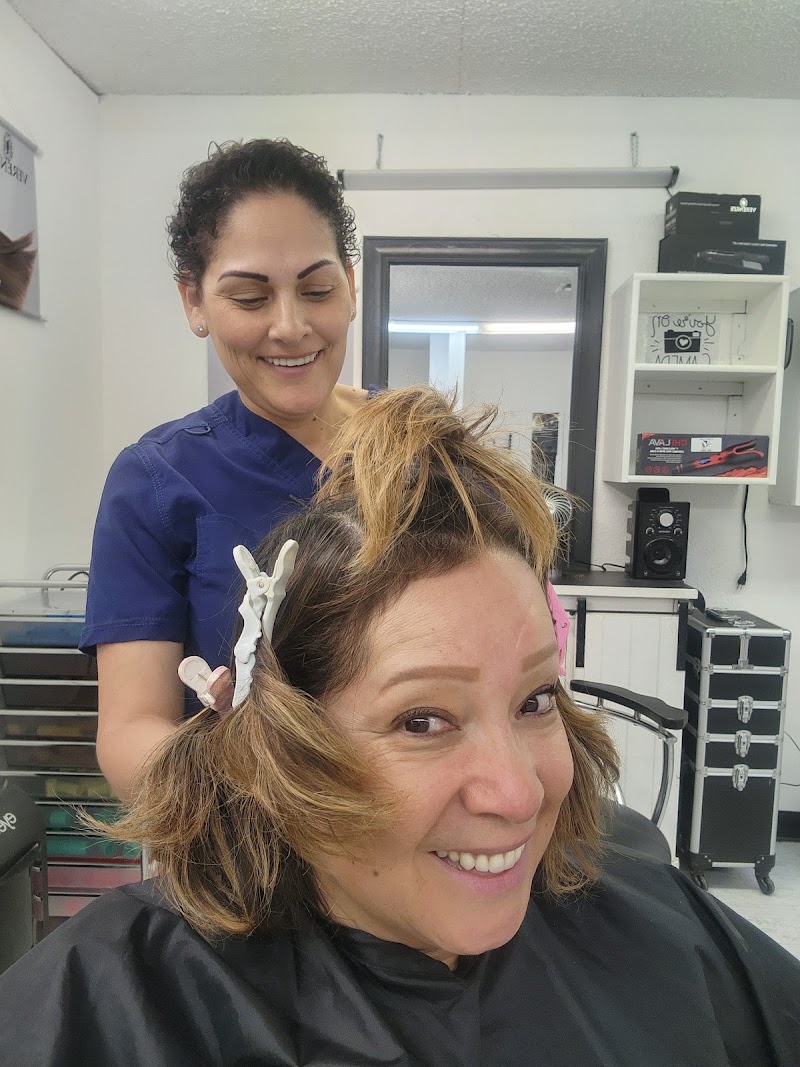 Z's Glitz & Glam Hair Salon, beauty salon in Bullhead City, AZ, photo 5 of 10