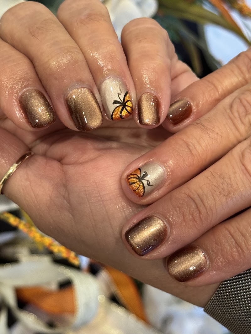 GOLDEN NAILS & SPA, nail salon in Goldsboro, NC, photo 5 of 10