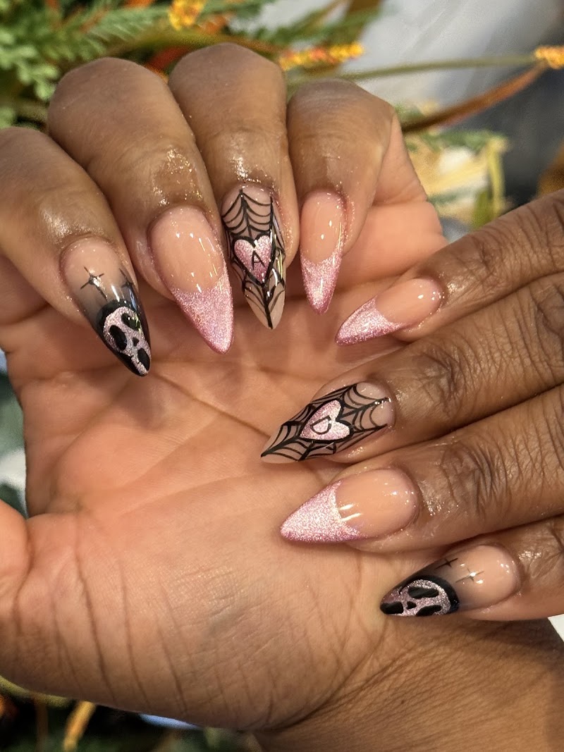 GOLDEN NAILS & SPA, nail salon in Goldsboro, NC, photo 6 of 10