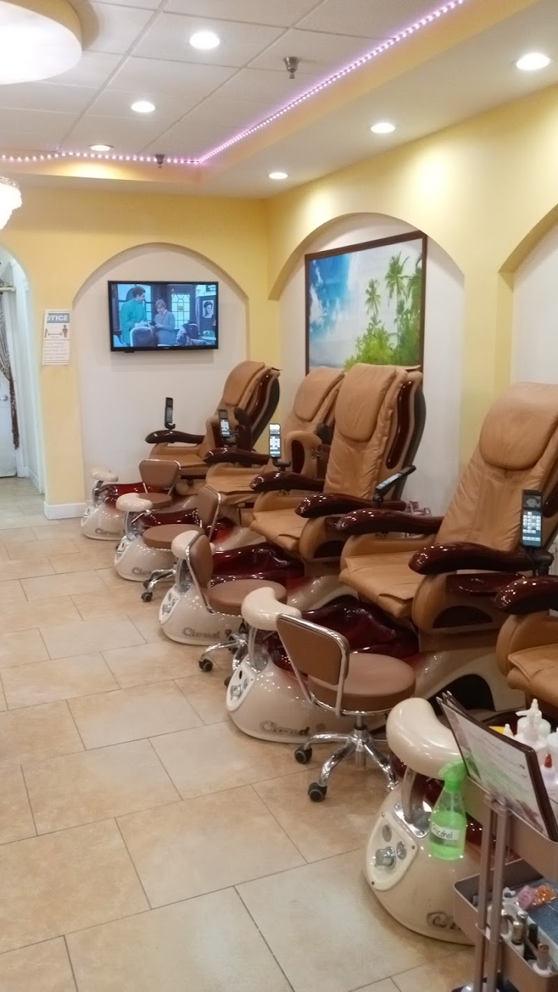 Paradise nails & spa, nail salon in Salisbury, NC, photo 5 of 10