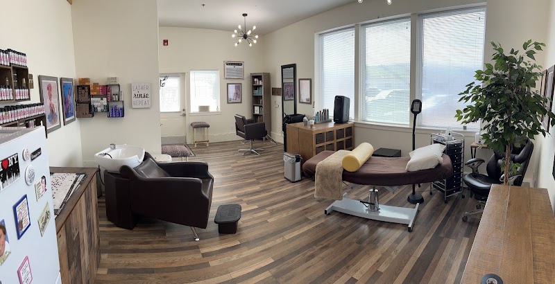 Glamorous Salon, beauty salon in Sequim, WA, photo 4 of 4
