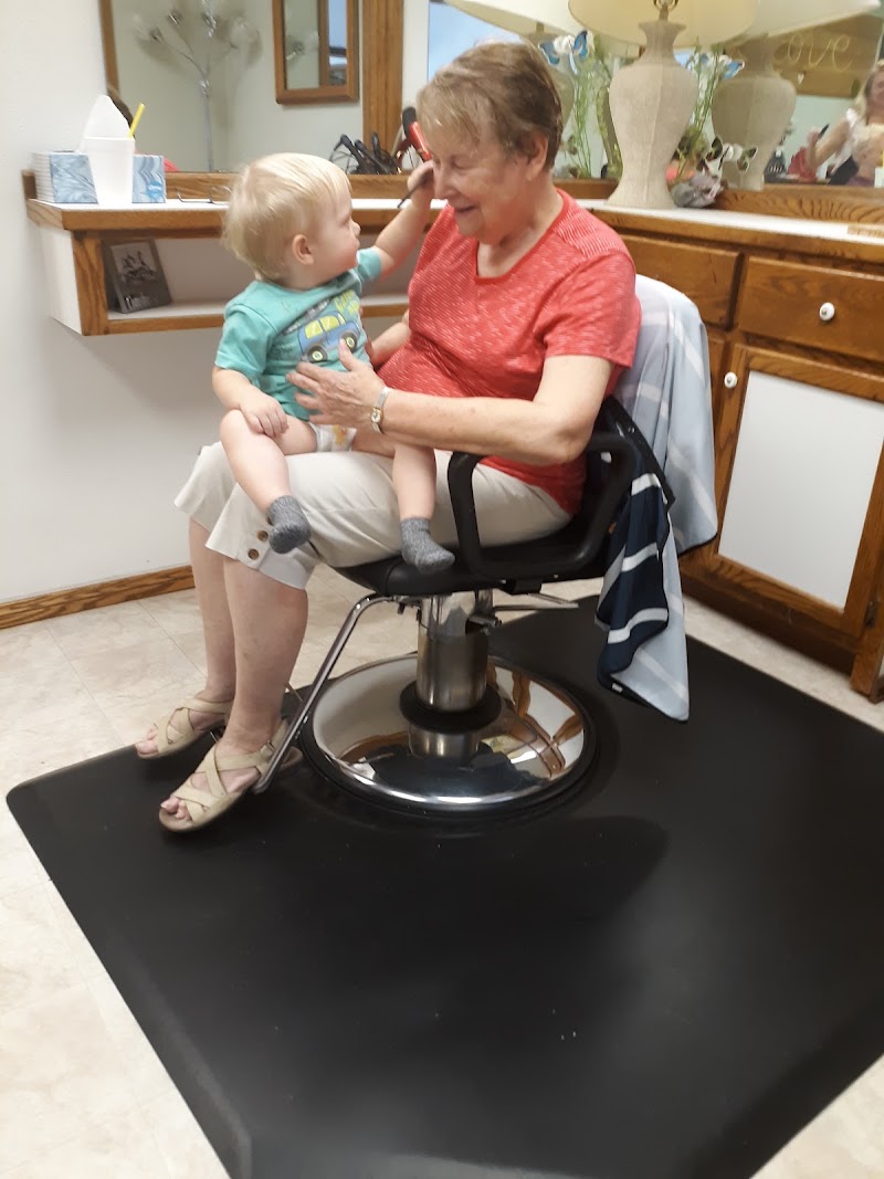 The Rose Beauty Salon, beauty salon in Scottsbluff, NE, photo 5 of 10