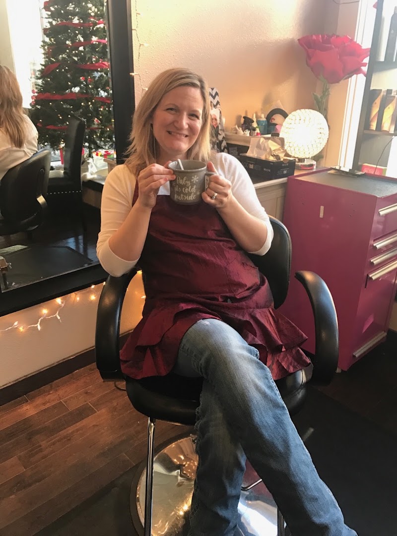 Glamour Hair Salon, beauty salon in Centralia, WA, photo 1 of 7