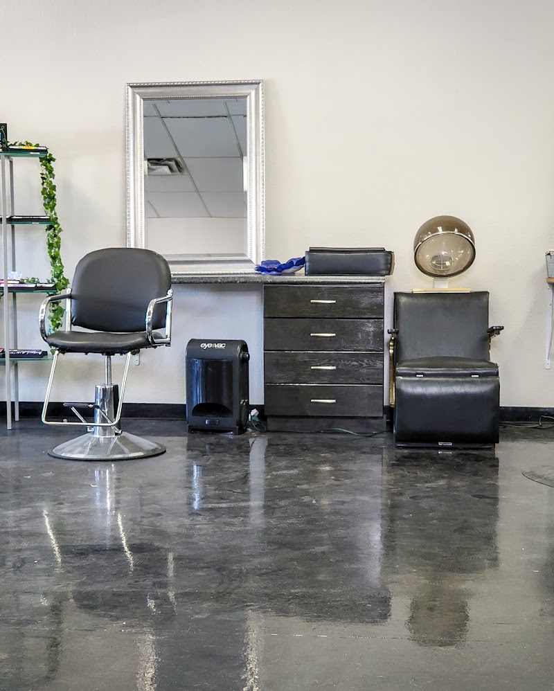 Haute Headz, beauty salon in Greeley, CO, photo 6 of 10