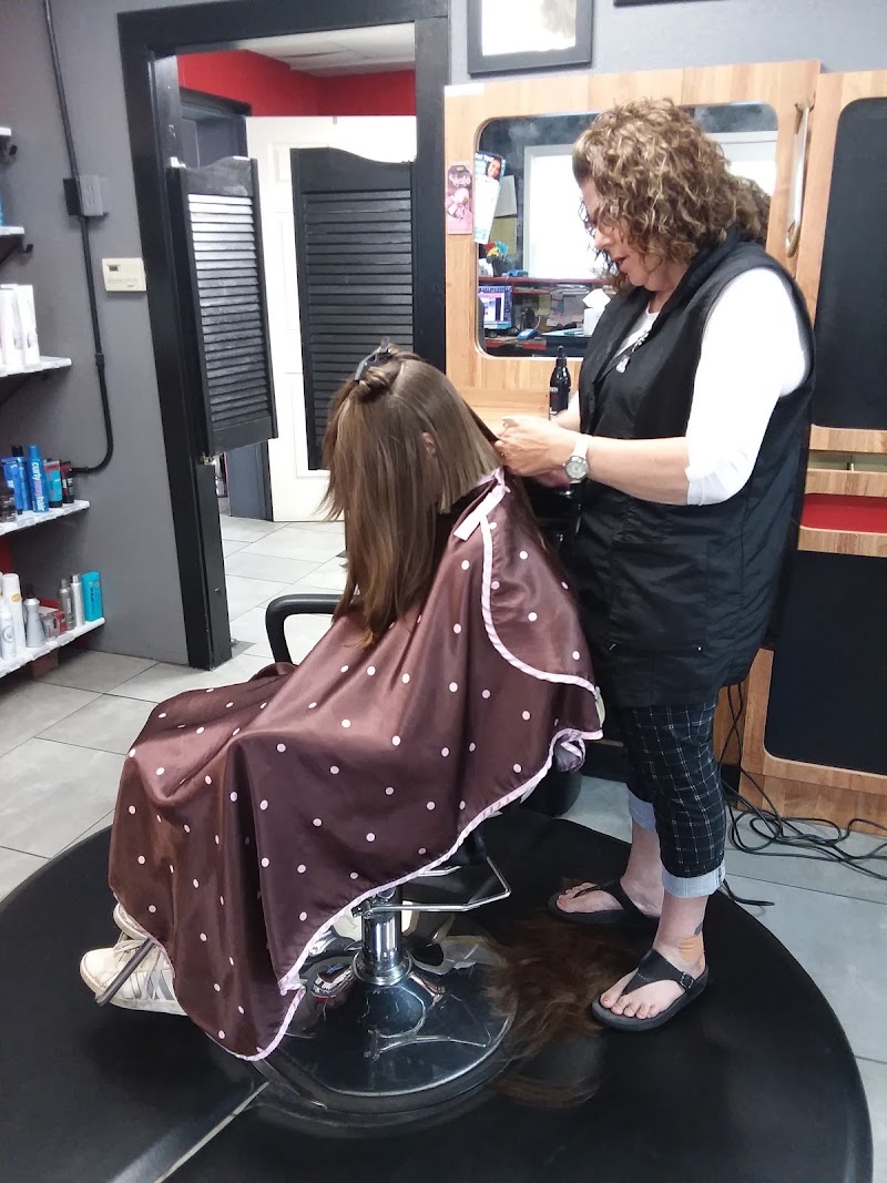 Anudu Hair Styling Studio, hair salon in Boone, IA, photo 3 of 10