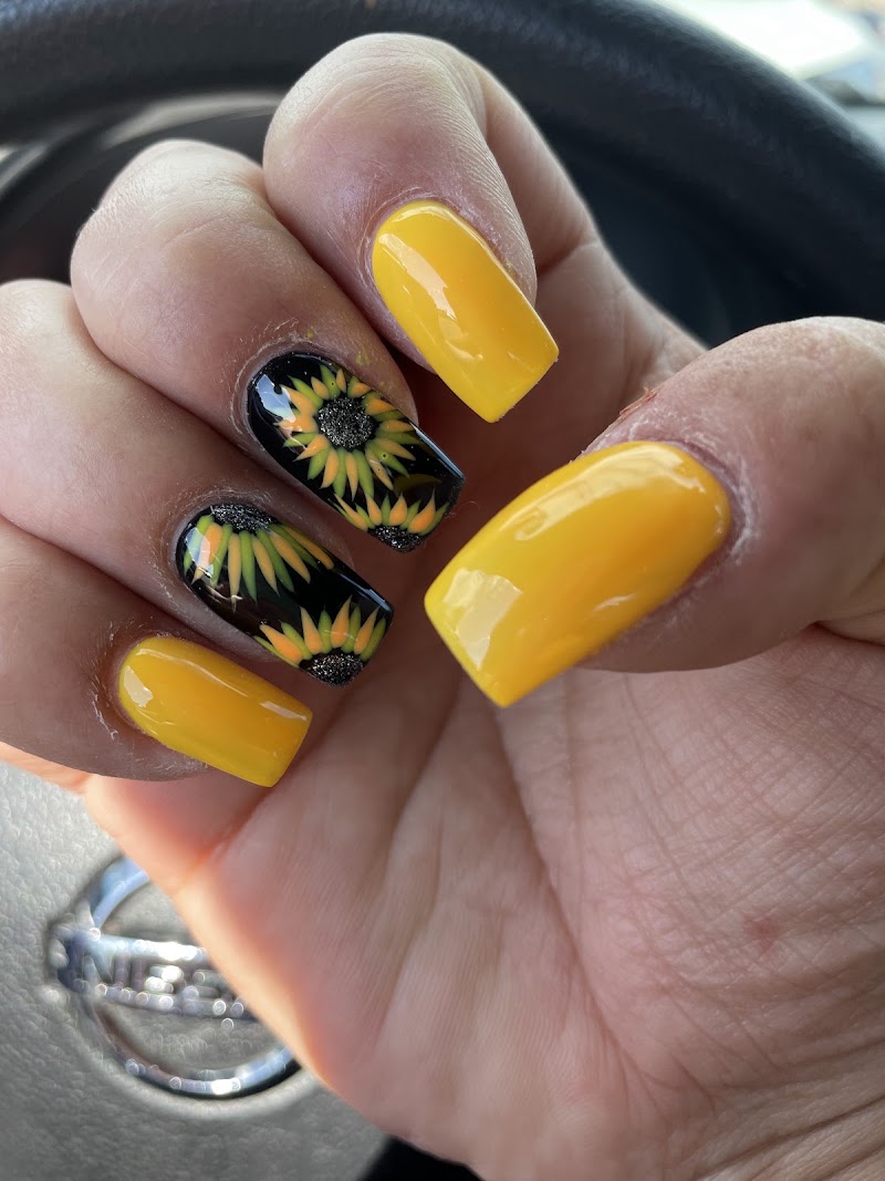 Wishkah Nails, nail salon in Aberdeen, WA, photo 1 of 10