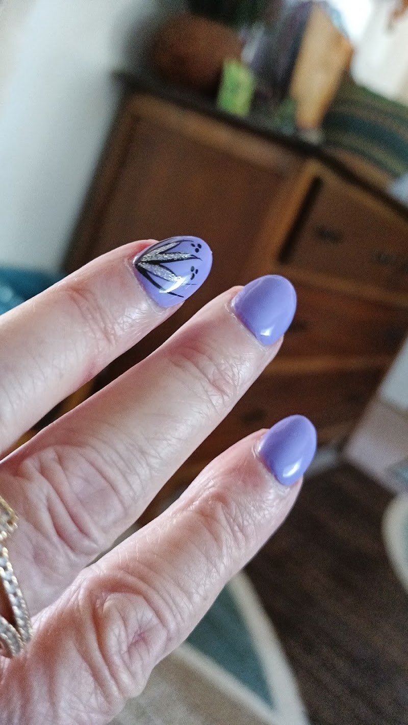 Wishkah Nails, nail salon in Aberdeen, WA, photo 4 of 10