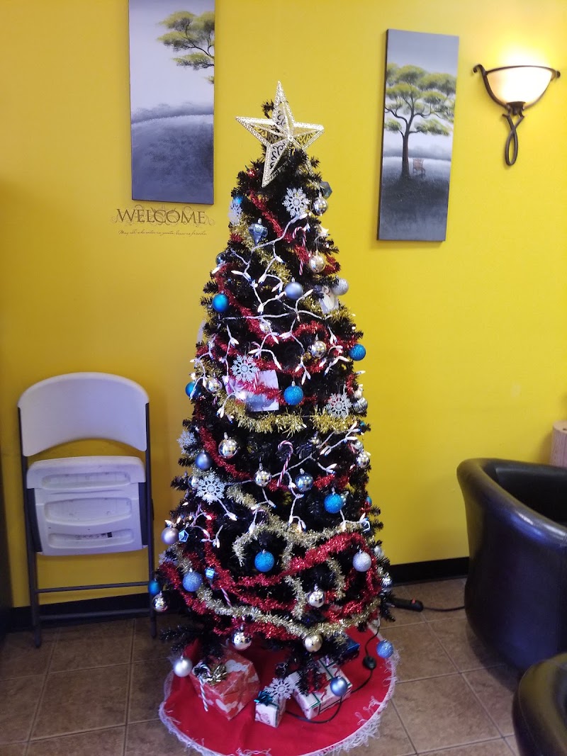 Sassys Nails & Hair Salon, nail salon in Portsmouth, VA, photo 3 of 7