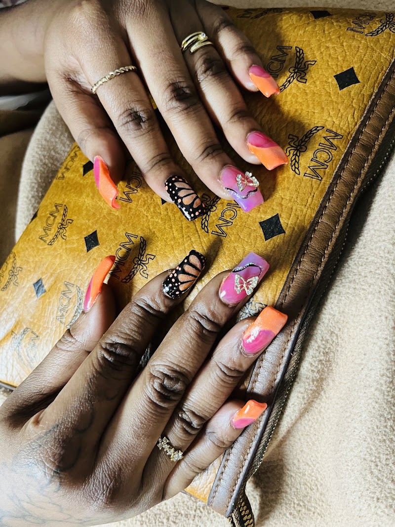 Sassys Nails & Hair Salon, nail salon in Portsmouth, VA, photo 4 of 7