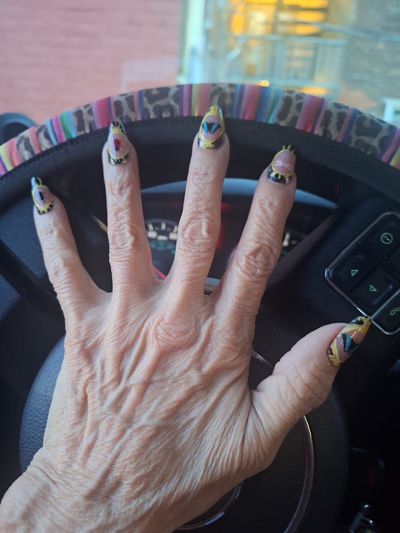 Carabel Beauty Salon, beauty salon in Lakewood, OH, photo 1 of 10