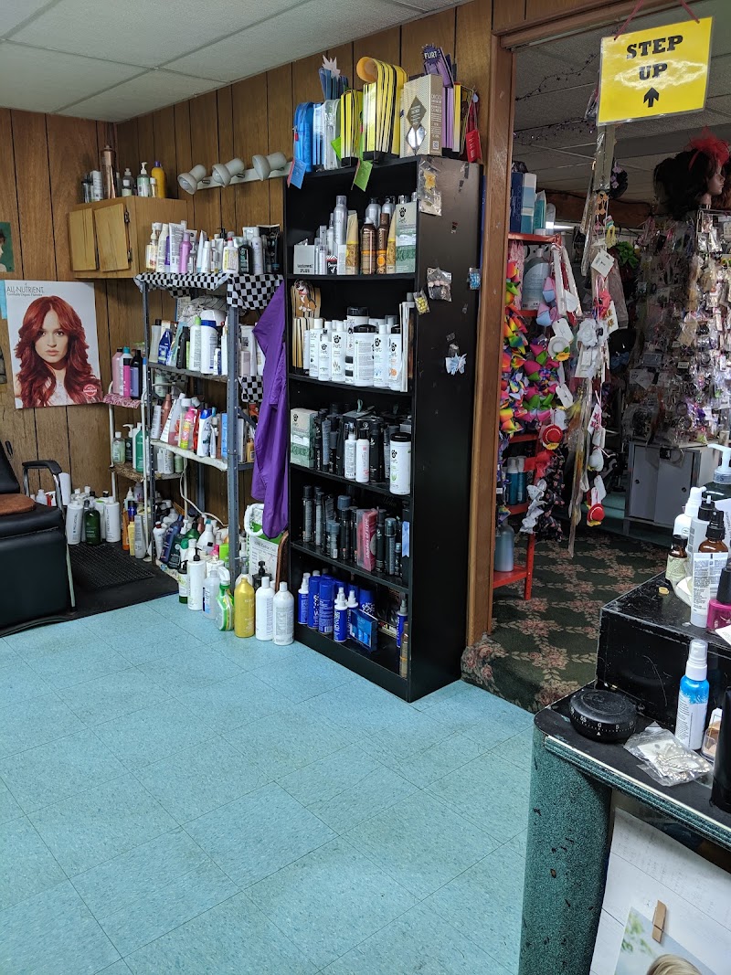 Carabel Beauty Salon, beauty salon in Lakewood, OH, photo 6 of 10