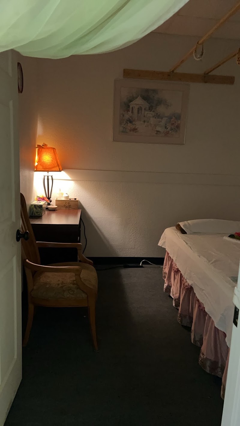 Goldenray Foot Spa, massage spa in Roseburg, OR, photo 3 of 6