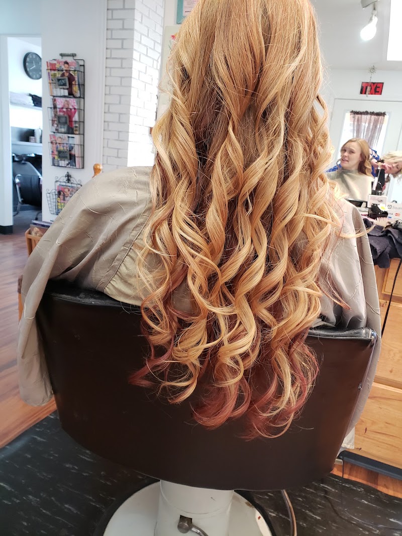 All About Me Salon, beauty salon in Roseburg, OR, photo 1 of 10