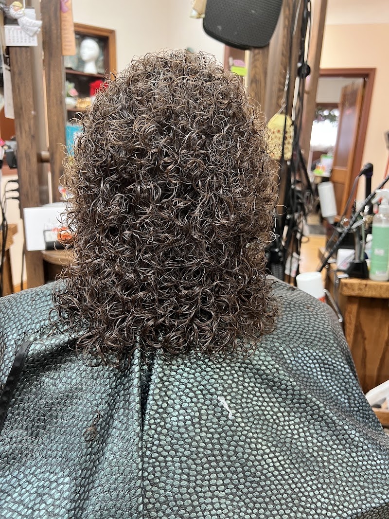 Hair Tactics Salon, beauty salon in Superior, WI, photo 3 of 10
