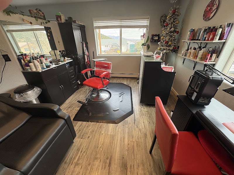 Teresa's New Dimension Salon, beauty salon in Trinidad, CO, photo 4 of 7