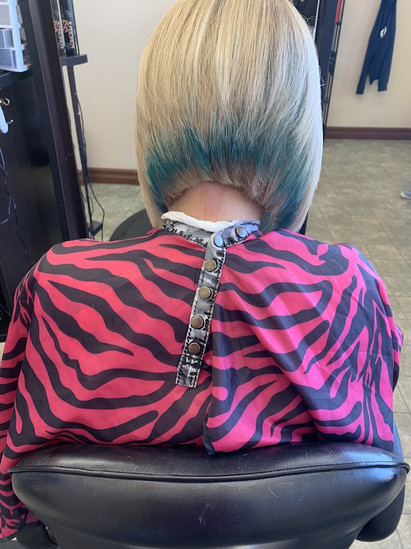 Cutting edge hair salon, beauty salon in Newport, OR, photo 1 of 10