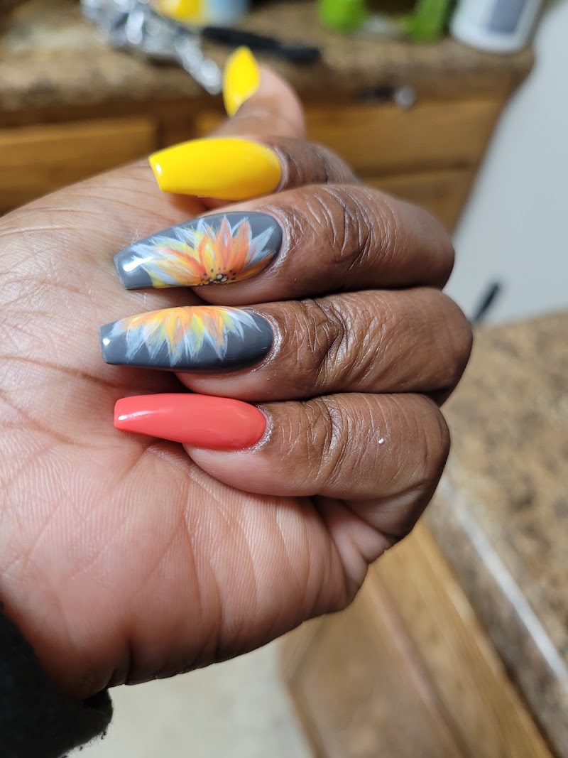 CJ Nails Spa&Bar Muscatine, nail salon in Muscatine, IA, photo 4 of 10