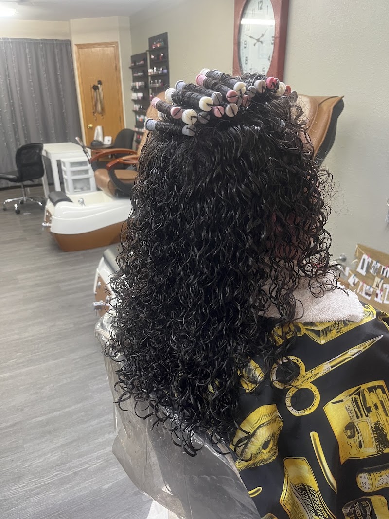 Beauty Works, beauty salon in Dodge City, KS, photo 5 of 10
