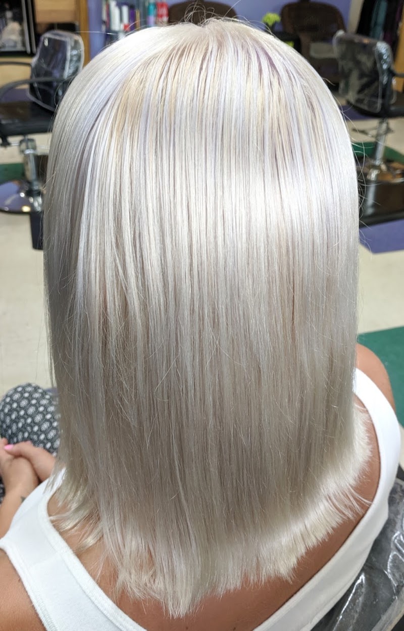 Key West Full Service Salon and Spa, beauty salon in Beaver Dam, WI, photo 2 of 10