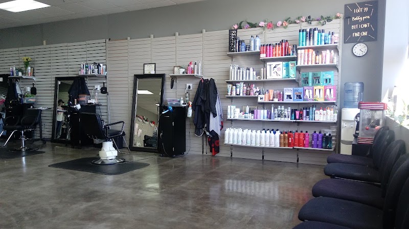 Hello Gorgeous Salon & Spa, beauty salon in Clinton, IA, photo 1 of 10