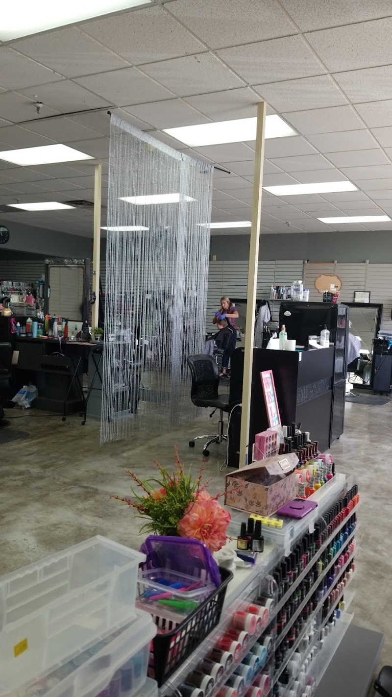 Hello Gorgeous Salon & Spa, beauty salon in Clinton, IA, photo 5 of 10
