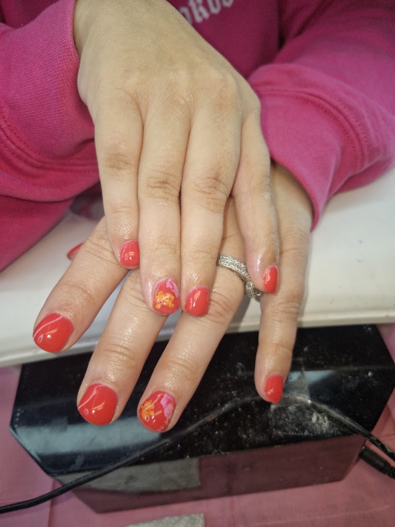 Luminess Spa and Candel Co. LLC, beauty salon in Fort Dodge, IA, photo 3 of 10
