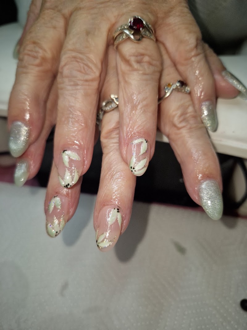 Luminess Spa and Candel Co. LLC, beauty salon in Fort Dodge, IA, photo 4 of 10