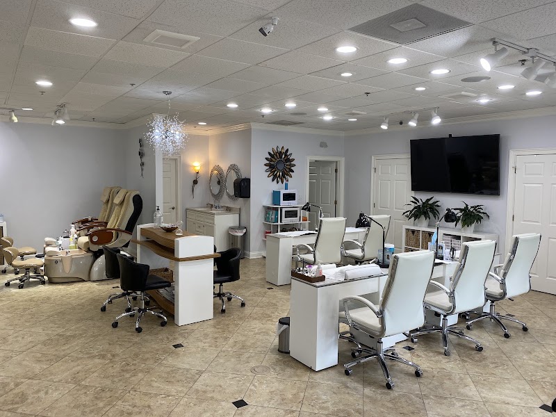 COLOR ME NAIL SPA HILTON HEAD ISLAND, nail salon in Hilton Head Island, SC, photo 4 of 10
