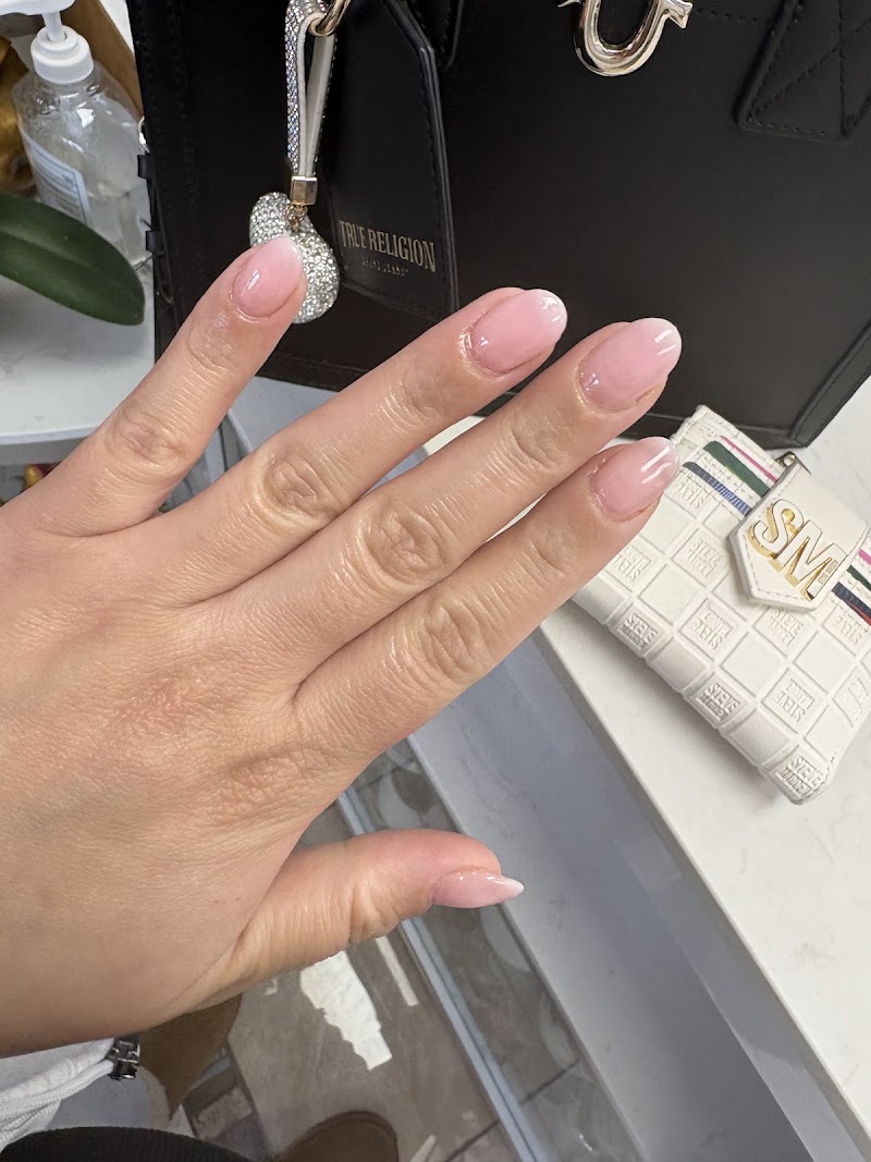 Halo Nails & Spa, nail salon in Lower Township, NJ, photo 3 of 10