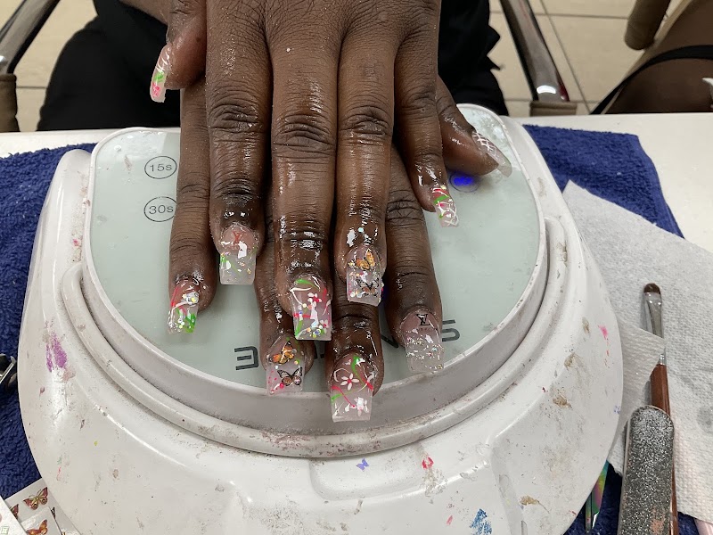 Lee Spa Nails, nail salon in Rocky Mount, NC, photo 5 of 10