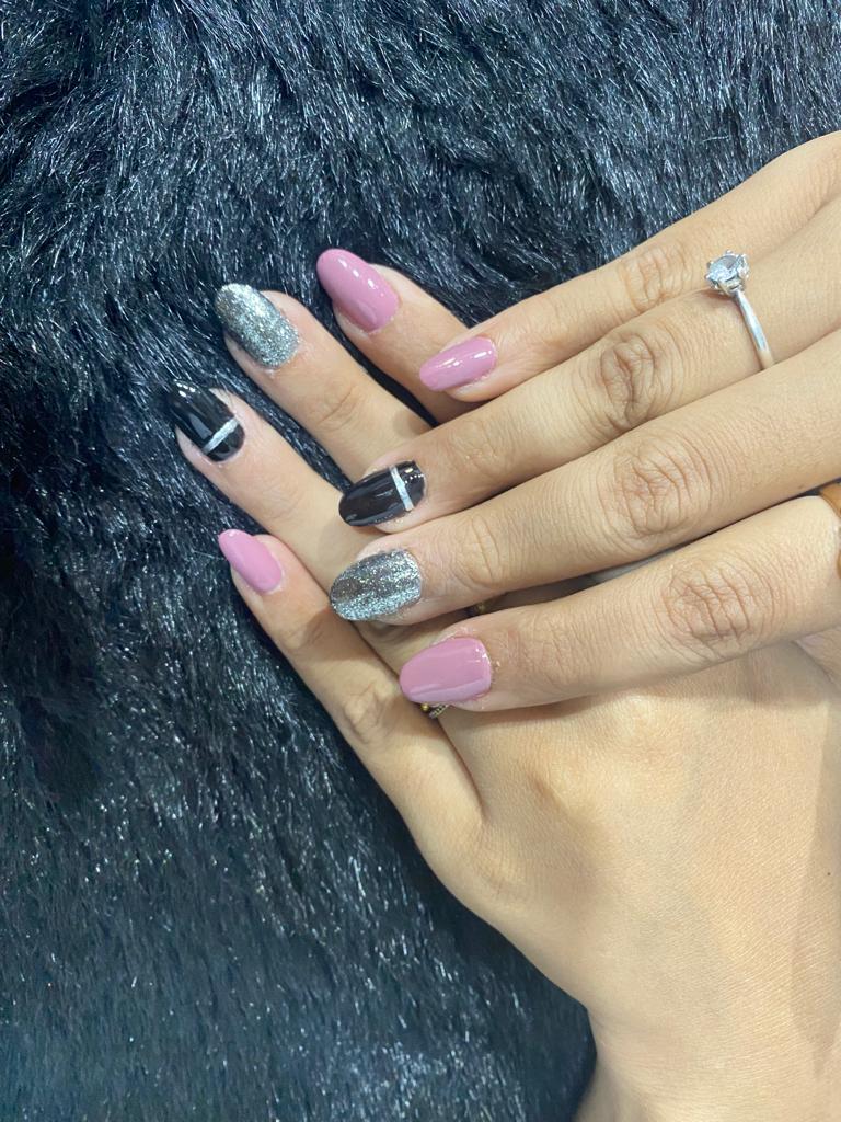 Seem's nail station, nail salon in Vadodara, India, photo 1 of 10