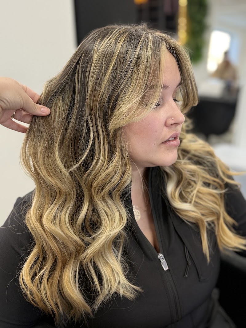 M & Y Beauty Salon, beauty salon in Elizabeth, NJ, photo 6 of 10