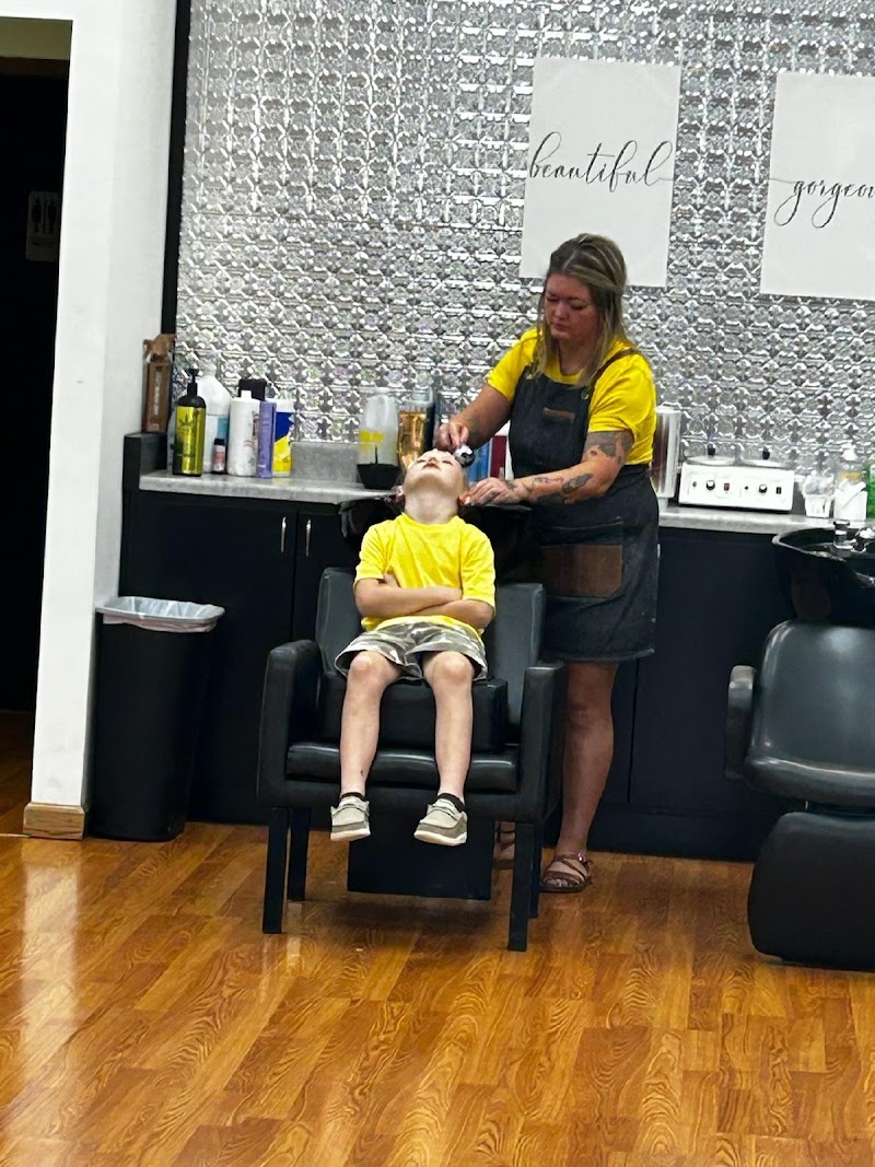 HairDayz, beauty salon in Lebanon, MO, photo 5 of 9