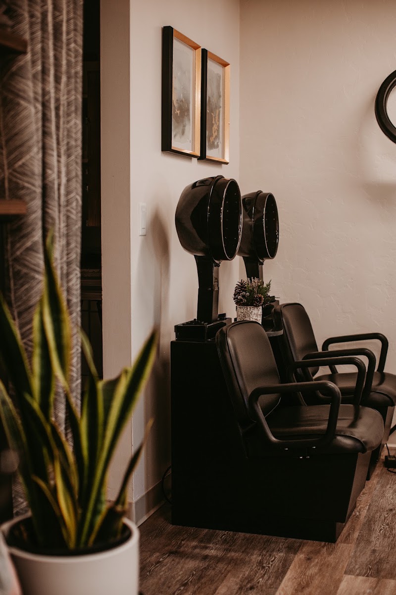 Raze, beauty salon in Burlington, IA, photo 1 of 4
