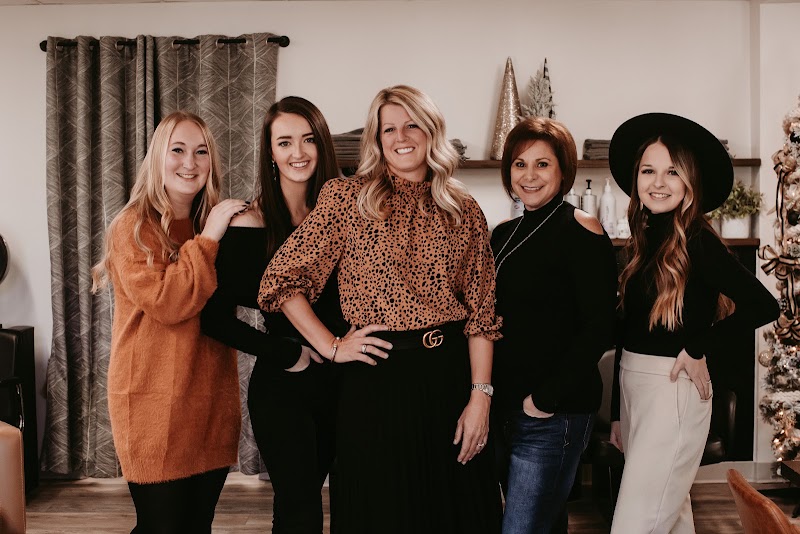 Raze, beauty salon in Burlington, IA, photo 2 of 4